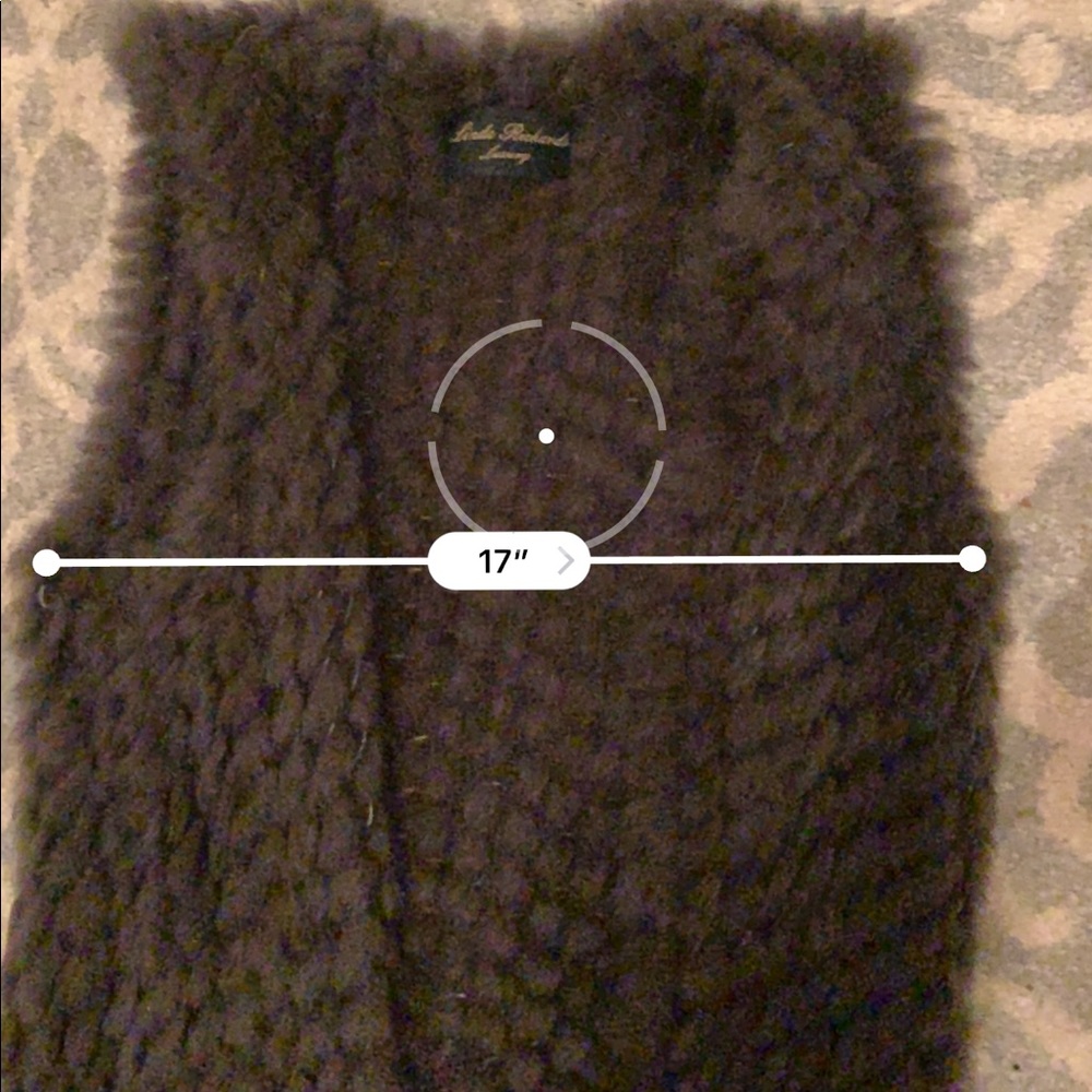 Authentic Rabbit Fur vest - Picture 7 of 7